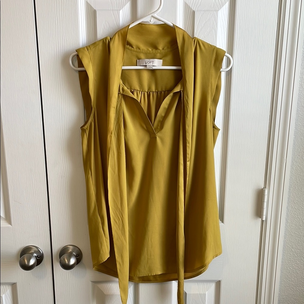 LOFT Women's Mustard Sleeveless Top